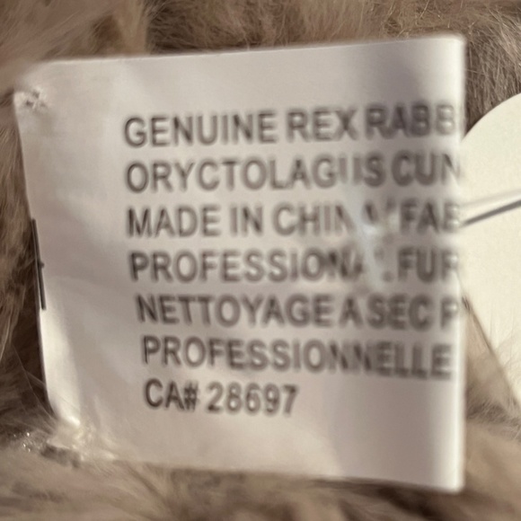 Rabbit Neck Scarf. Color Taupe - Picture 6 of 7